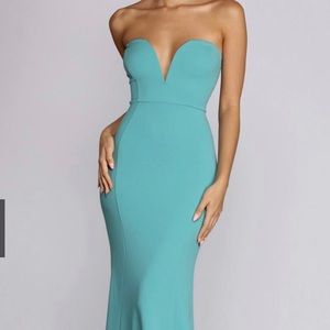 Long strapless dress! Rose color not blue.
